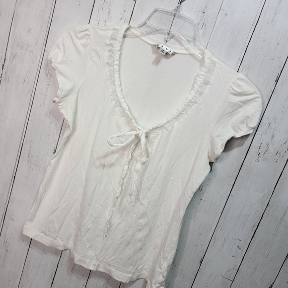 Cabi Women's White Short Sleeve Knit Shirt Tie Size Medium Style #497. - Picture 2 of 6